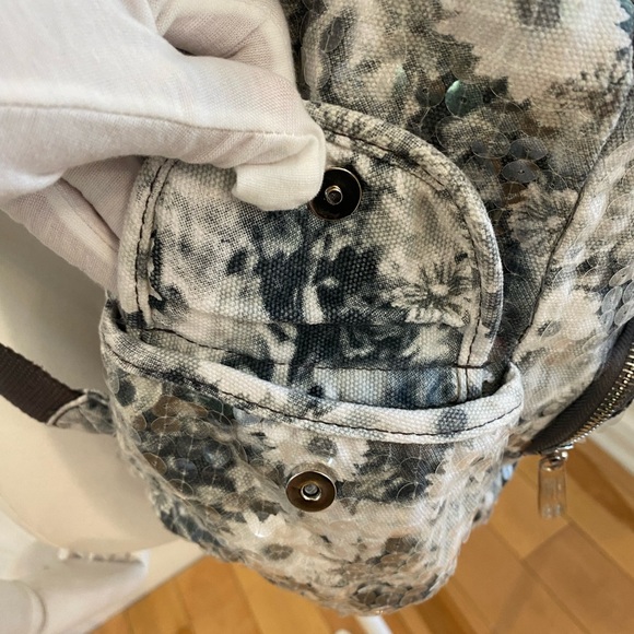 Victoria’s Secret Pink flower sequence backpack - Picture 5 of 6